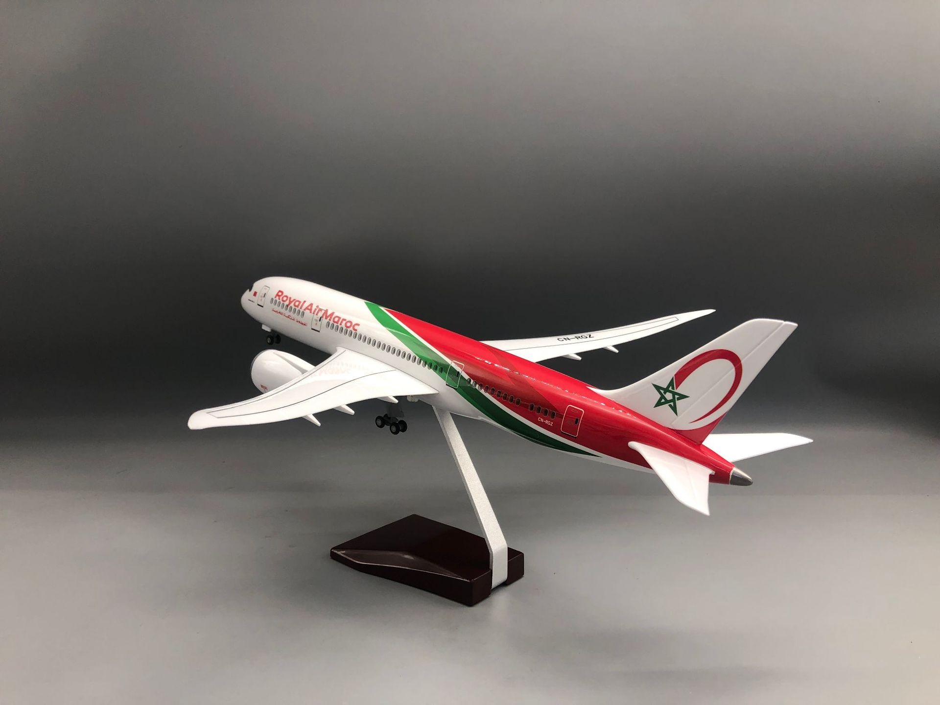 1/130 Scale Royal Air Maroc 78 - مراجعة Home Office Architecture وسعره