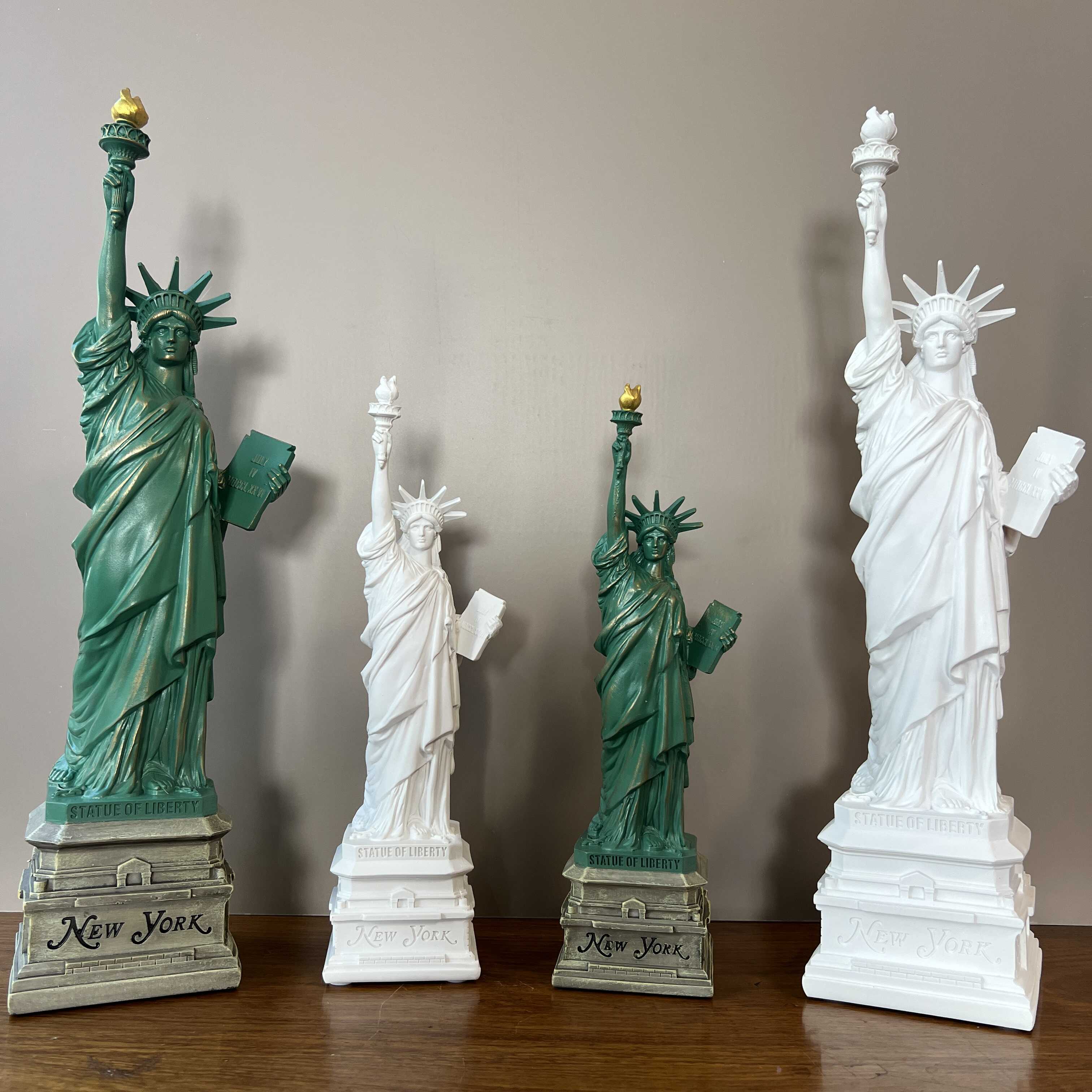 YuryFvna Statue of Liberty Mod - مراجعة Home Office York وسعره